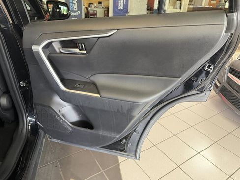 Used 2025 Toyota RAV4 XLE AWD/4WD image 55