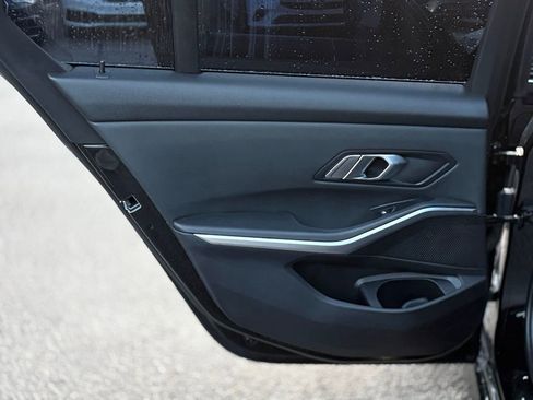 Used 2019 BMW 330i Sedan image 12