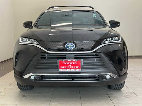 Certified 2024 Toyota Venza XLE AWD/4WD image 6