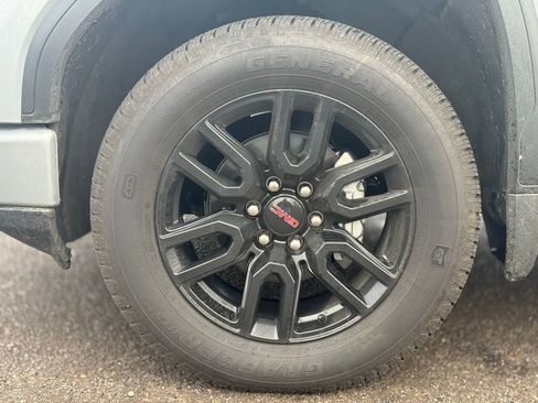 Used 2026 GMC Sierra 1500 Elevation image 9