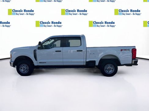 Used 2023 Ford F250 XL w/ FX4 Off-Road Package AWD/4WD image 4