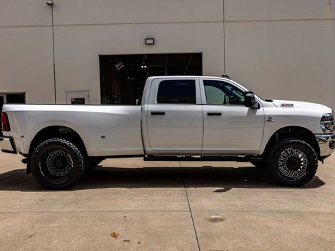 Used 2026 RAM 3500 Tradesman AWD/4WD image 11