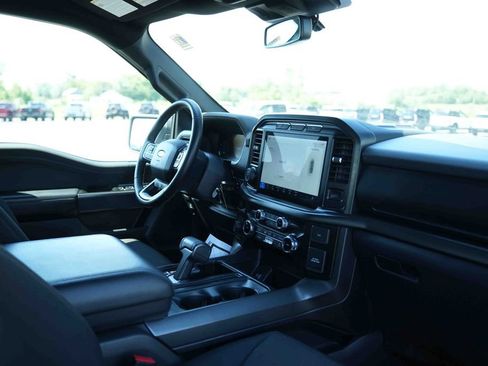 Used 2024 Ford F150 XLT w/ XLT Black Appearance Package AWD/4WD image 13