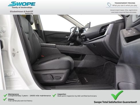 Used 2025 Nissan Rogue SL w/ Tech Package FWD image 11