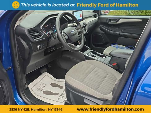 Used 2022 Ford Escape SE w/ SE Sport Appearance Package image 31