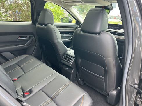Used 2025 MAZDA CX-50 AWD 2.5 Hybrid w/ Premium Pkg image 47