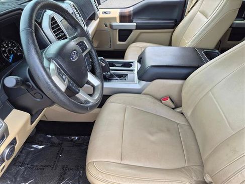 Used 2015 Ford F150 Lariat w/ Equipment Group 502A Luxury AWD/4WD image 15