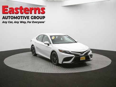 Used 2022 Toyota Camry SE image 48