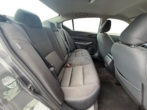 Used 2024 Nissan Altima 2.5 SV image 27