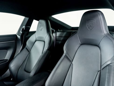 Used 2020 Porsche 911 Carrera S image 3