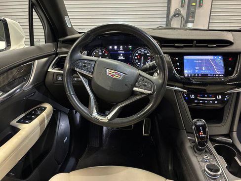 Certified 2023 Cadillac XT6 Sport w/ Technology Package AWD/4WD image 45