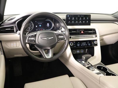 Used 2025 Genesis G70 2.5T RWD image 2