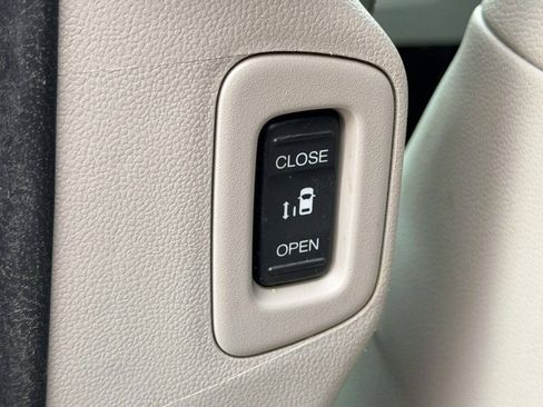 Used 2015 Honda Odyssey EX-L image 26