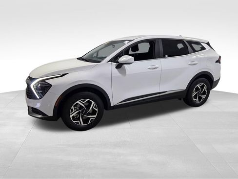 Used 2025 Kia Sportage LX AWD/4WD image 18
