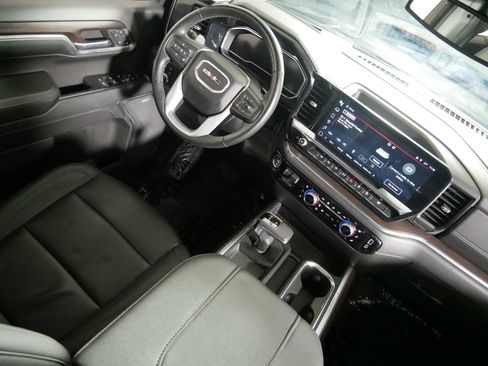 Certified 2024 GMC Sierra 1500 SLT w/ SLT Premium Plus Package image 9