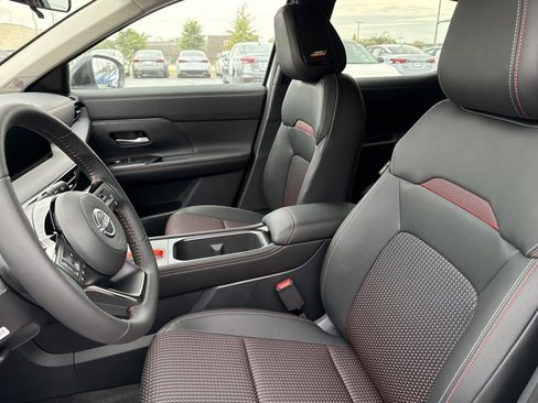 New 2026 Nissan Kicks SR w/ SR Premium Package image 5
