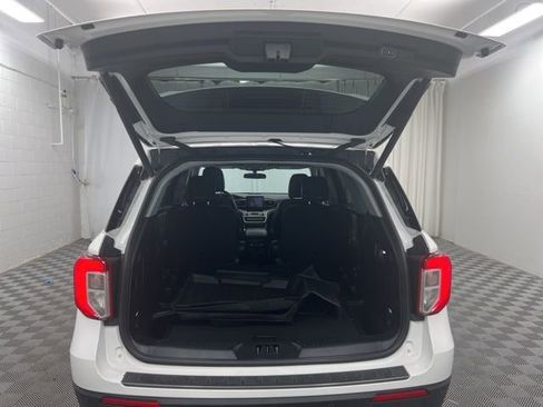 Used 2023 Ford Explorer XLT w/ Equipment Group 202A AWD/4WD image 8