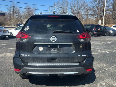 Used 2018 Nissan Rogue SL w/ Premium Package image 4