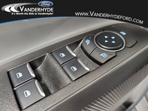 New 2025 Ford Maverick Lariat w/ Black Appearance Package image 17