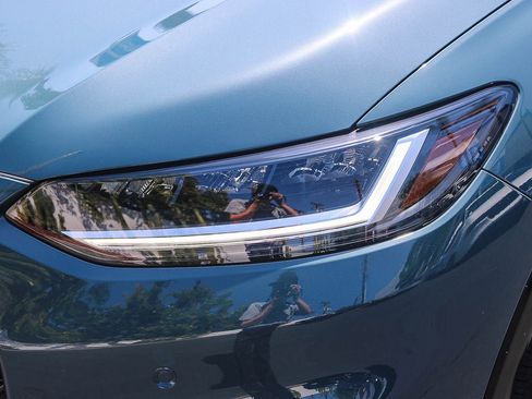 Used 2025 Honda HR-V EX-L image 5