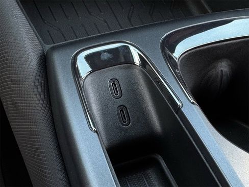 New 2026 Chevrolet Equinox EV RS image 15