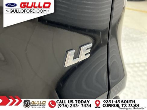 Used 2019 Toyota RAV4 LE FWD image 31