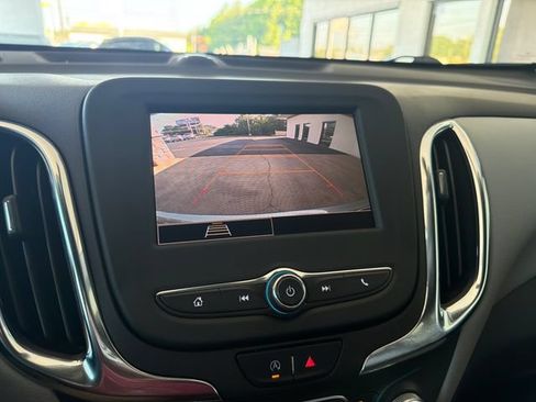 Used 2023 Chevrolet Equinox LS FWD image 36