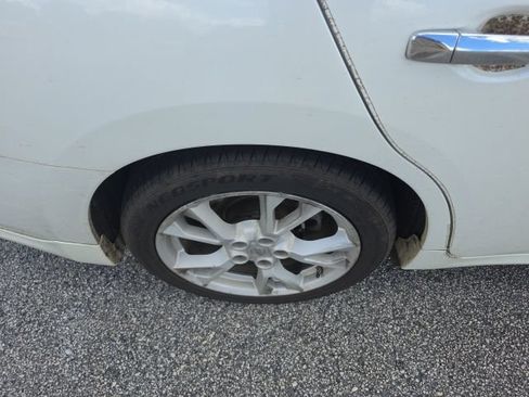 Used 2013 Nissan Maxima 3.5 SV w/ Tech Pkg FWD image 5
