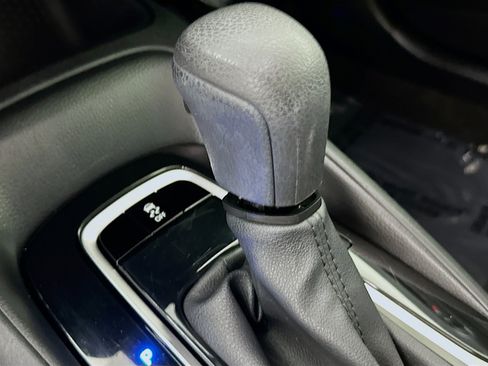 Used 2025 Toyota Corolla LE image 20