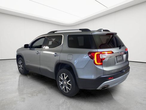 Used 2023 GMC Acadia SLT w/ LPO, Floor Liner Package FWD image 4