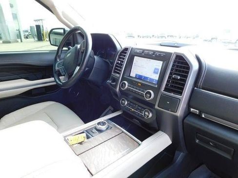 Used 2021 Ford Expedition Platinum image 39