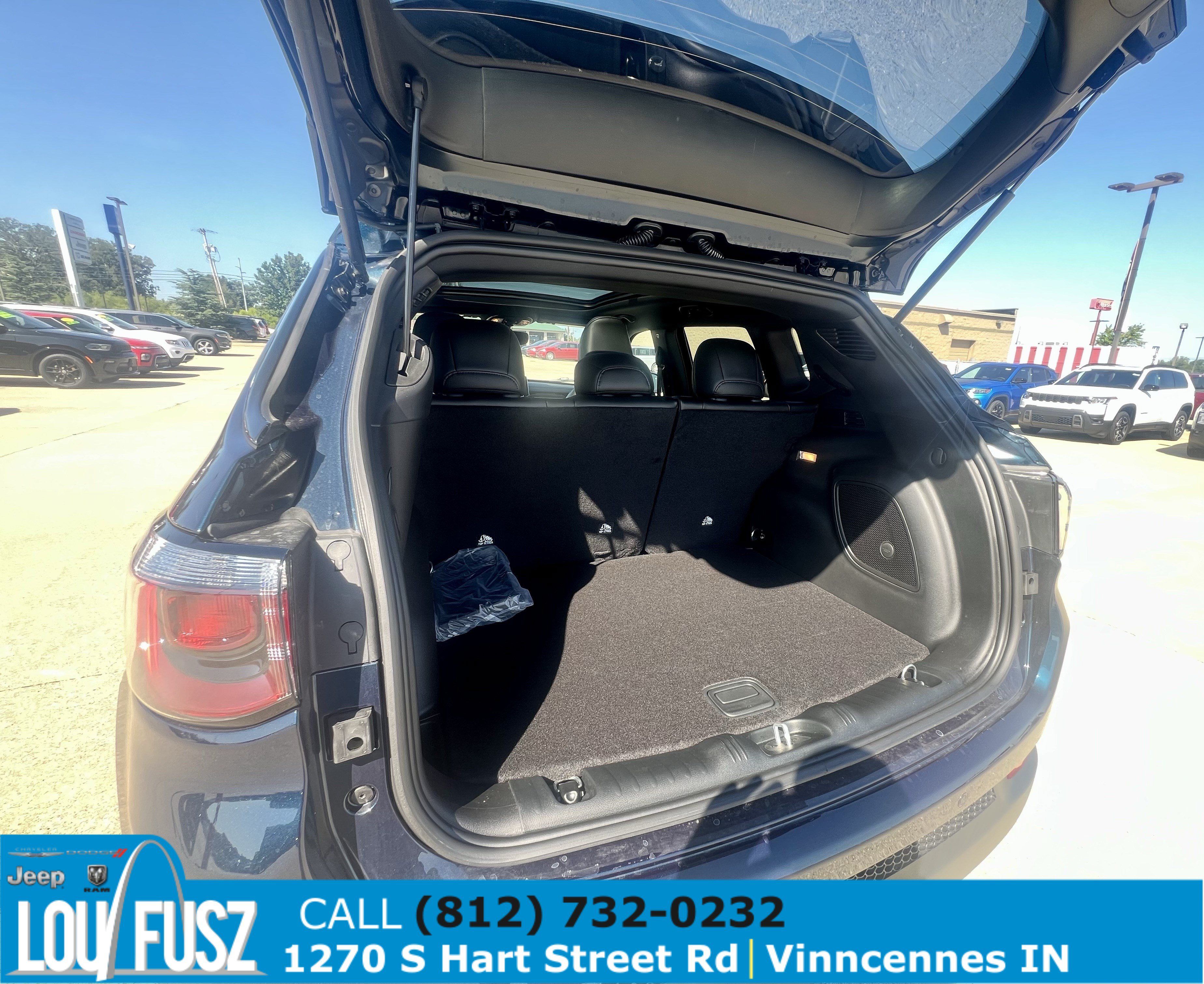 New 2026 Jeep Compass Trailhawk w/ Sun, Sound & Navigation Group AWD/4WD image 17