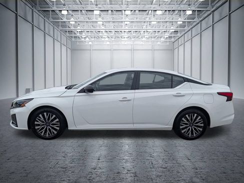 Used 2026 Nissan Altima 2.5 SV FWD image 11