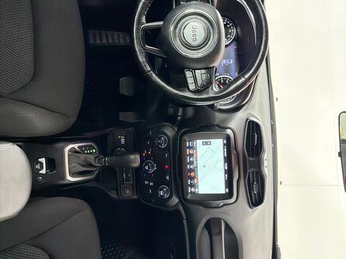 Used 2018 Jeep Renegade Altitude w/ UConnect 8.4 Nav Group AWD/4WD image 27