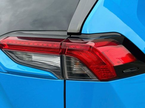Used 2019 Toyota RAV4 XLE Premium w/ All Weather Liner Package AWD/4WD image 11