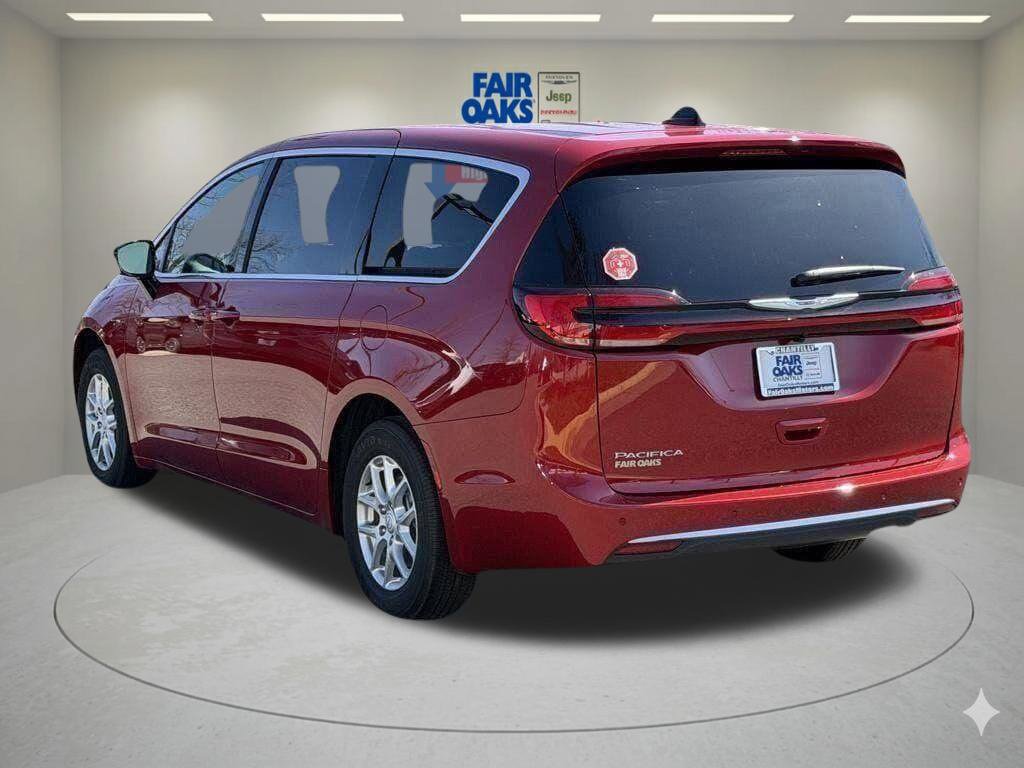 New 2026 Chrysler Pacifica Select FWD image 9