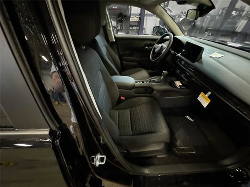 New 2026 Honda HR-V LX image 27