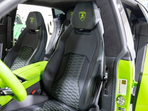 Used 2022 Lamborghini Urus image 38