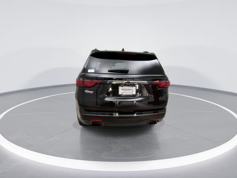 Used 2022 Chevrolet Traverse Premier w/ Redline Edition AWD/4WD image 7