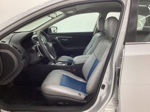 Used 2017 Nissan Altima 2.5 SR image 14