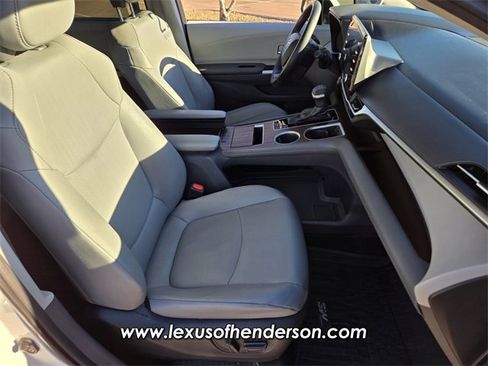 Used 2022 Toyota Sienna XLE image 17