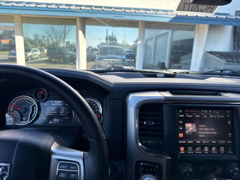 Used 2017 RAM 1500 Laramie image 17