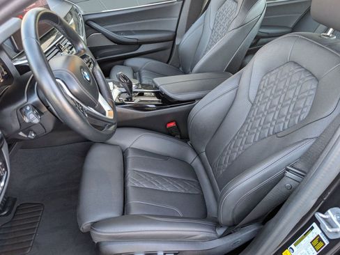 Certified 2023 BMW 530i w/ Premium Package image 5