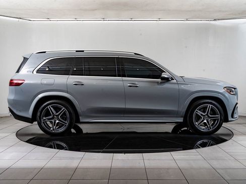 Certified 2024 Mercedes-Benz GLS 450 4MATIC image 11