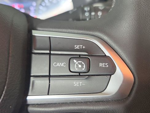 Used 2023 Jeep Compass Latitude AWD/4WD image 21