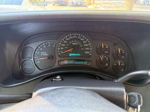 Used 2004 Chevrolet Tahoe LS RWD image 22