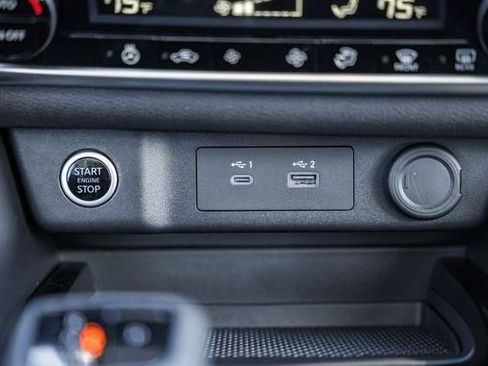 Certified 2022 Nissan Rogue SV w/ SV Premium Package image 23