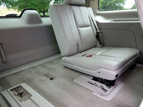 Used 2013 Chevrolet Tahoe LT w/ Texas Edition RWD image 12