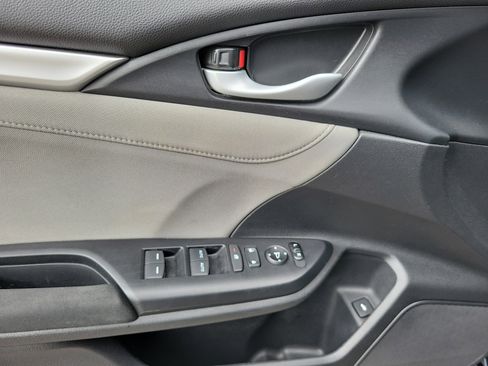 Used 2019 Honda Civic EX image 17