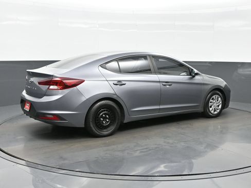 Used 2019 Hyundai Elantra SE w/ Cargo Package FWD image 6